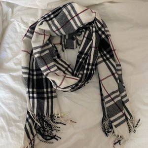 PLAID BLANKET SCARF